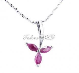 純天然珠寶首飾 紅寶石吊墜與純銀飾品的加盟商機(jī)